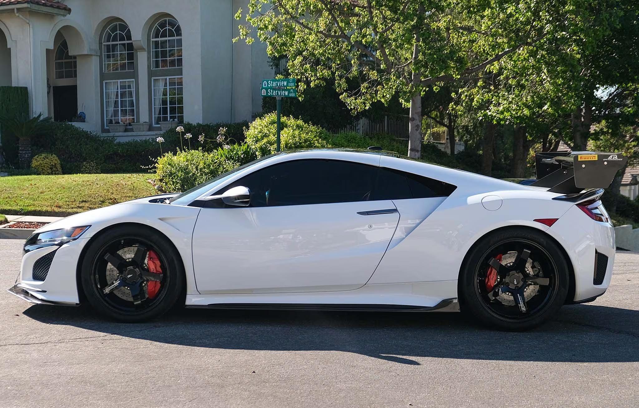 2017 Acura NSX