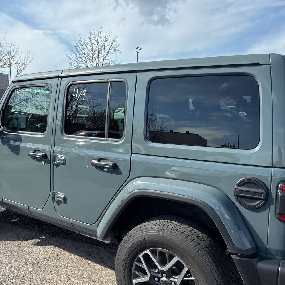 2026 Jeep Wrangler 4-Door Sahara 4x4