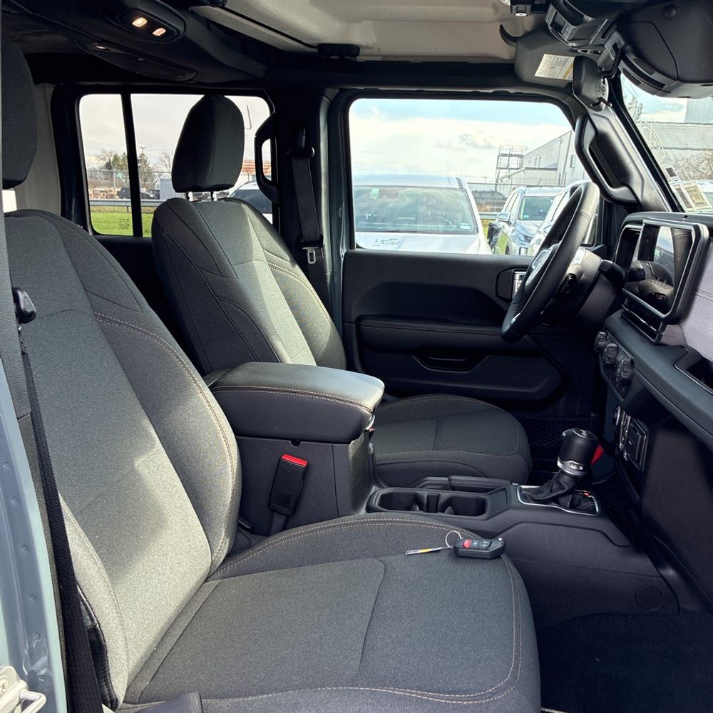 2026 Jeep Wrangler 4-Door Sahara 4x4
