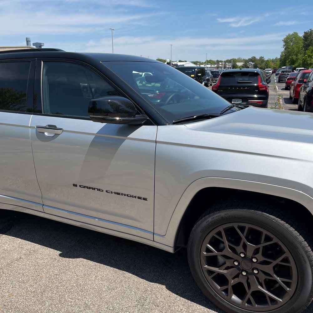 2025 Jeep Grand Cherokee Summit 4x4
