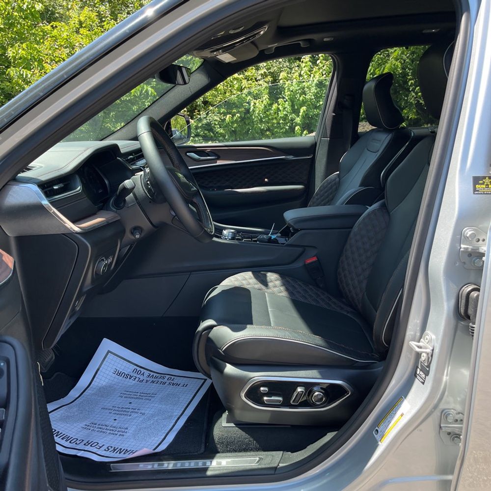 2025 Jeep Grand Cherokee Summit 4x4
