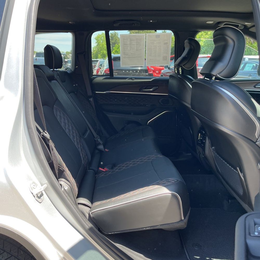 2025 Jeep Grand Cherokee Summit 4x4