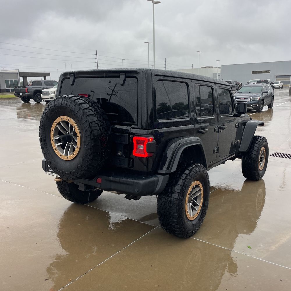 2024 Jeep Wrangler Rubicon 392