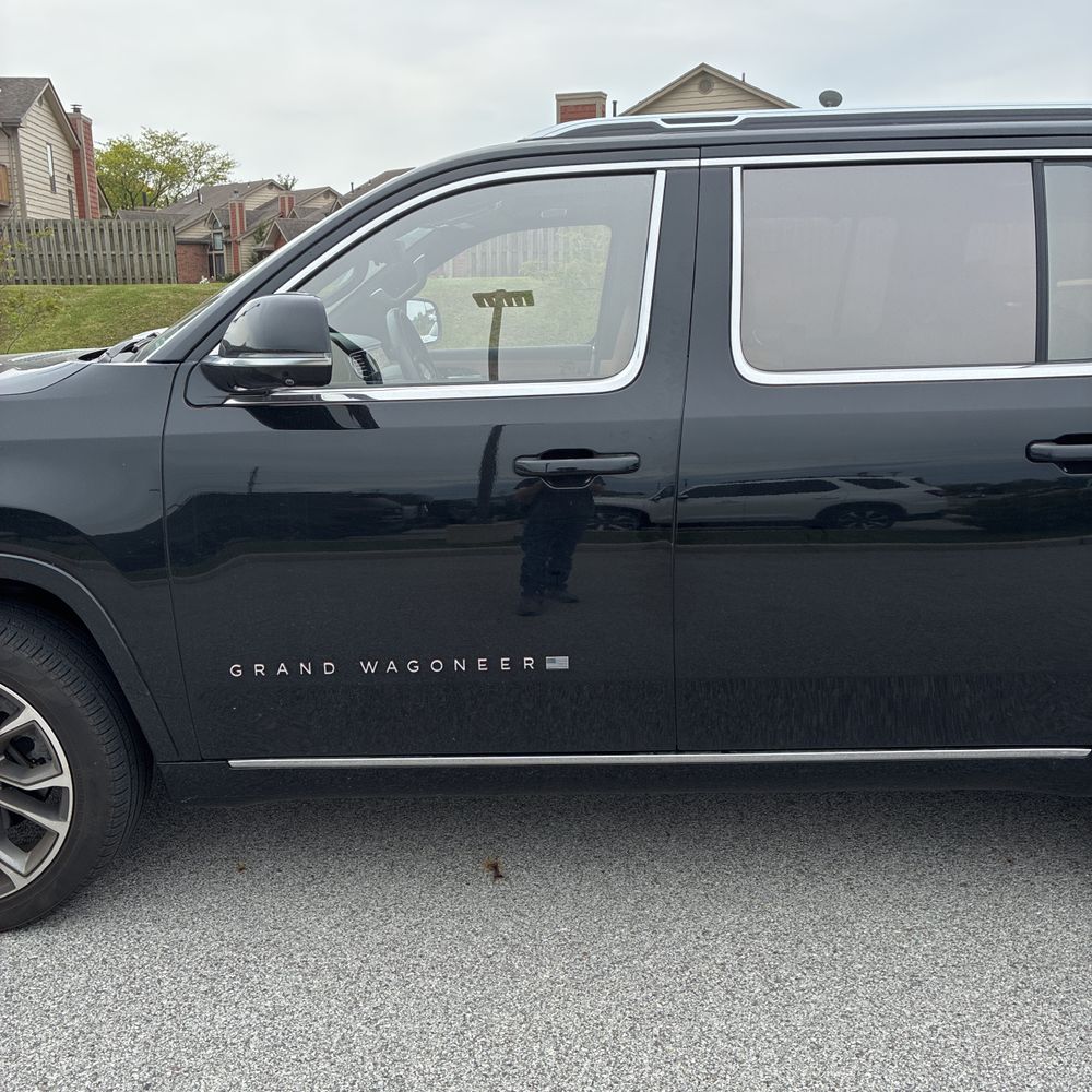 2023 Jeep Grand Wagoneer Series III 4D SUV 4WD