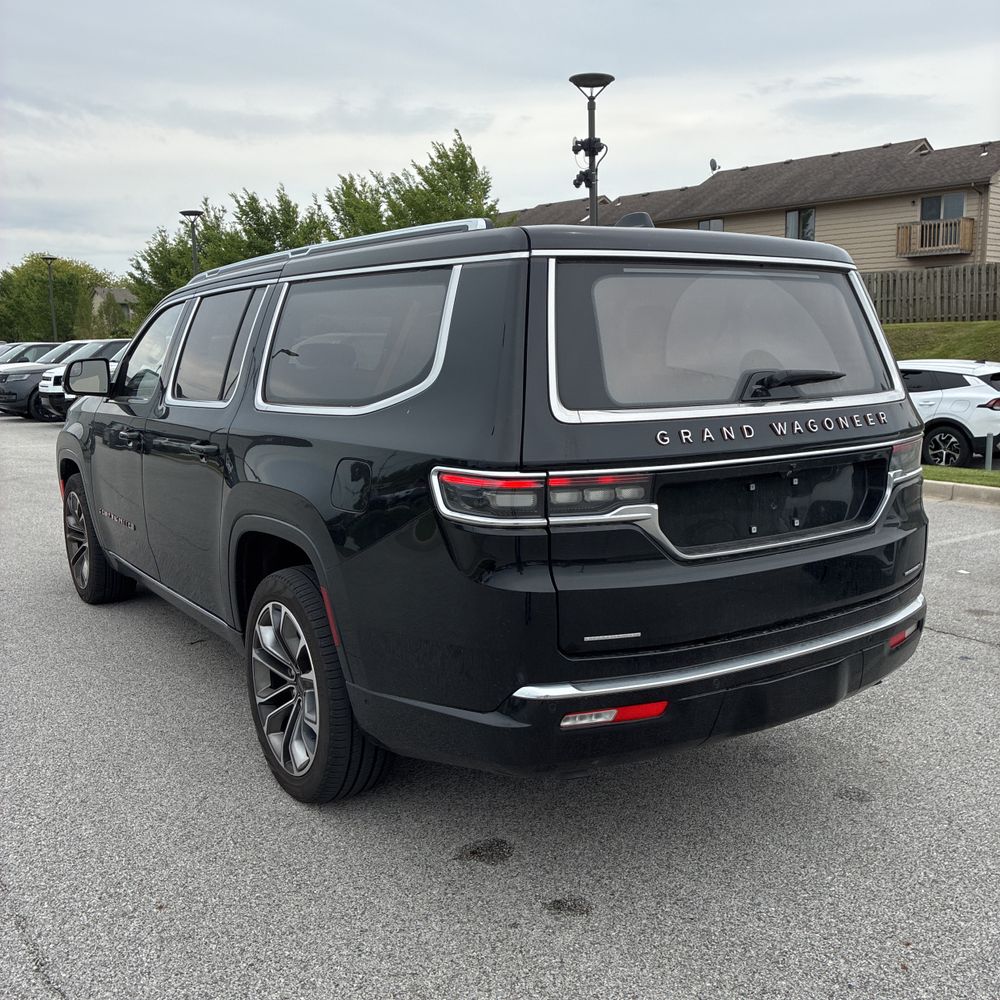 2023 Jeep Grand Wagoneer Series III 4D SUV 4WD