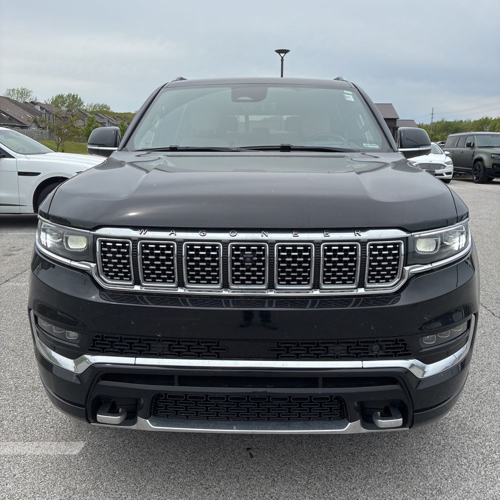 2023 Jeep Grand Wagoneer Series III 4D SUV 4WD