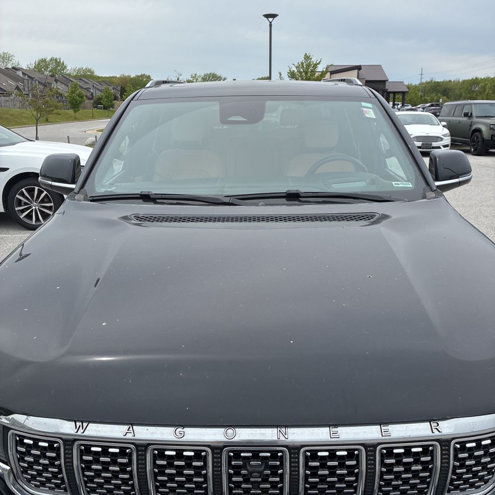 2023 Jeep Grand Wagoneer Series III 4D SUV 4WD