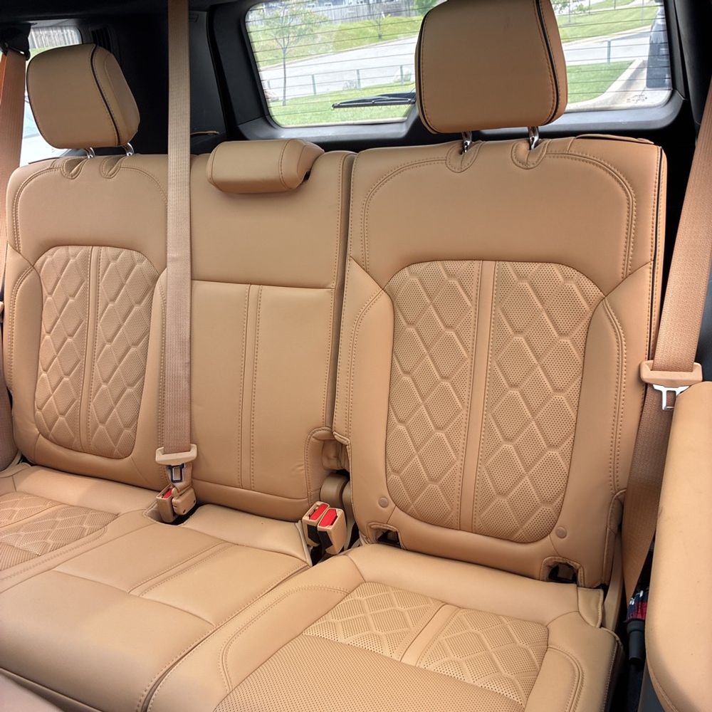 2023 Jeep Grand Wagoneer Series III 4D SUV 4WD