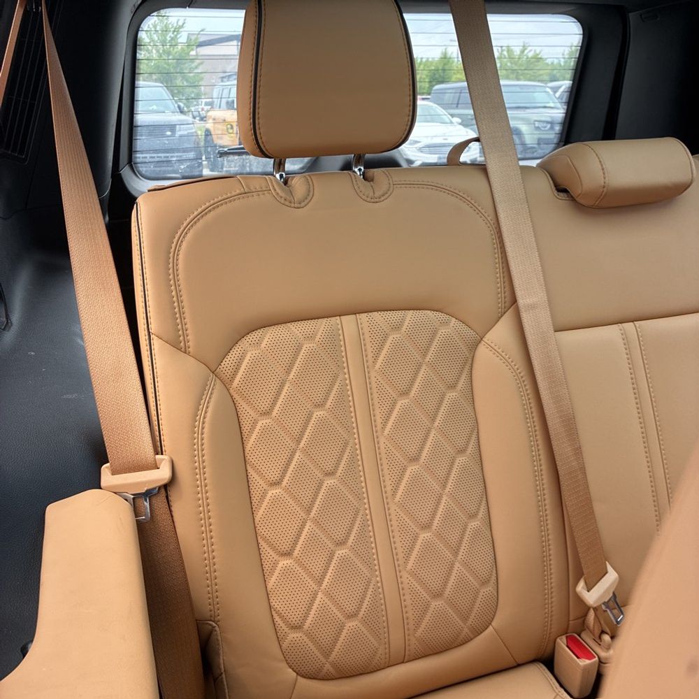 2023 Jeep Grand Wagoneer Series III 4D SUV 4WD