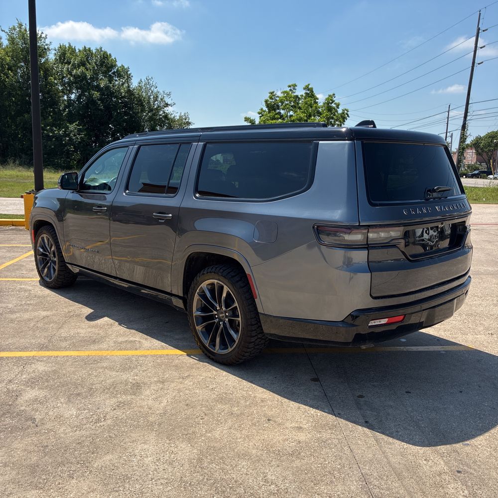 2024 Jeep Grand Wagoneer L Series III Obsidian
