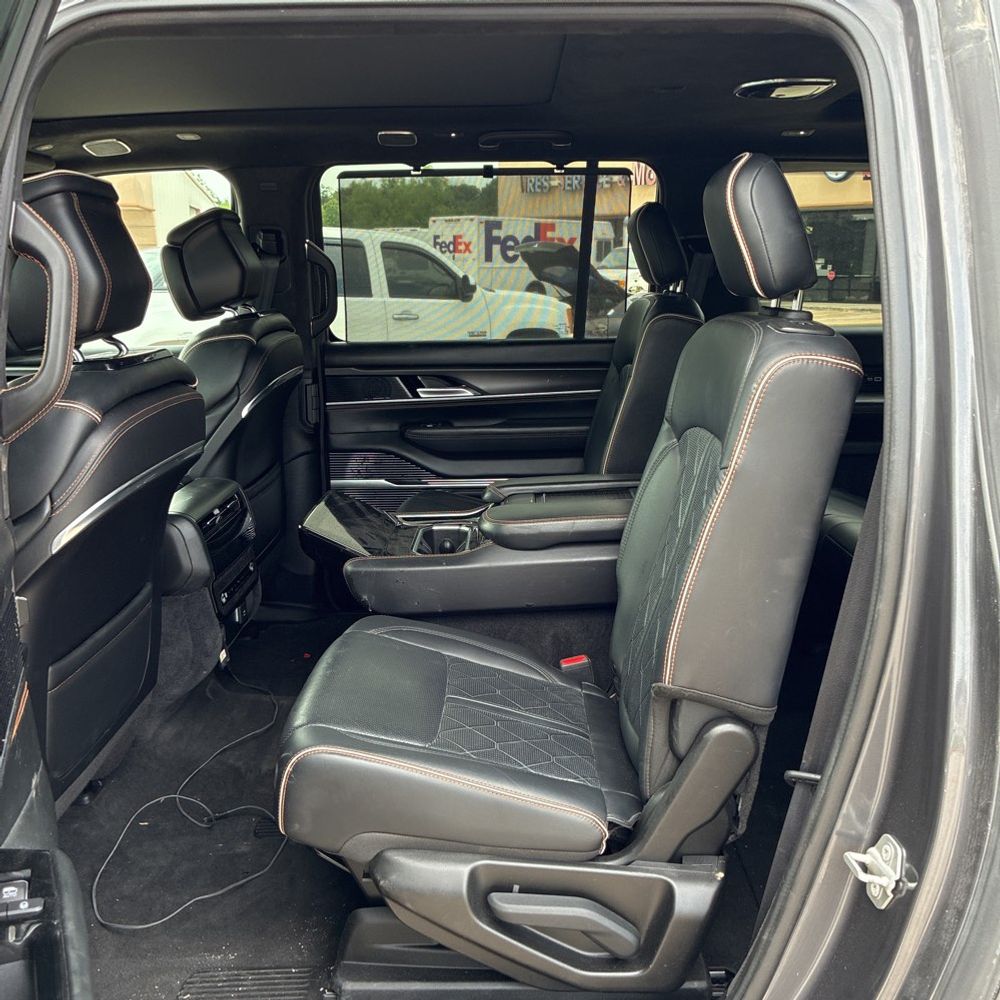 2024 Jeep Grand Wagoneer L Series III Obsidian