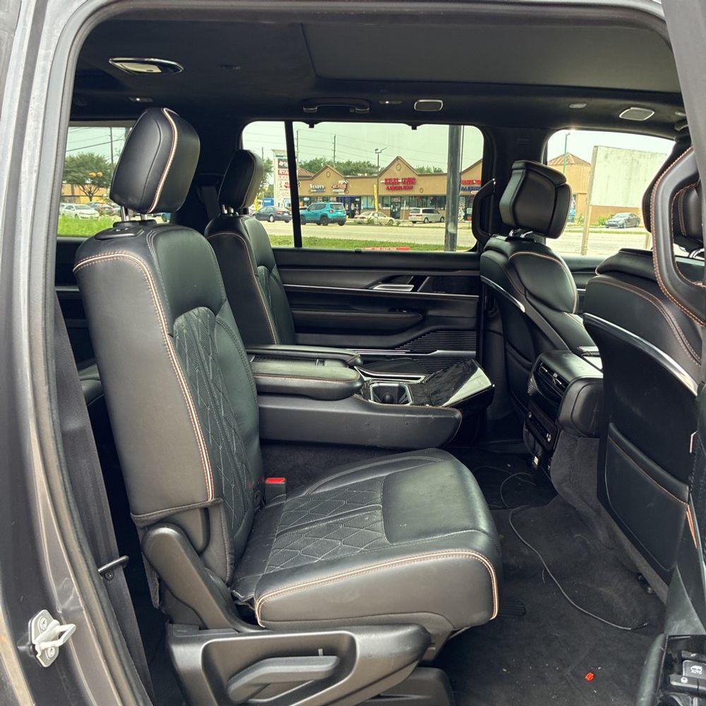 2024 Jeep Grand Wagoneer L Series III Obsidian
