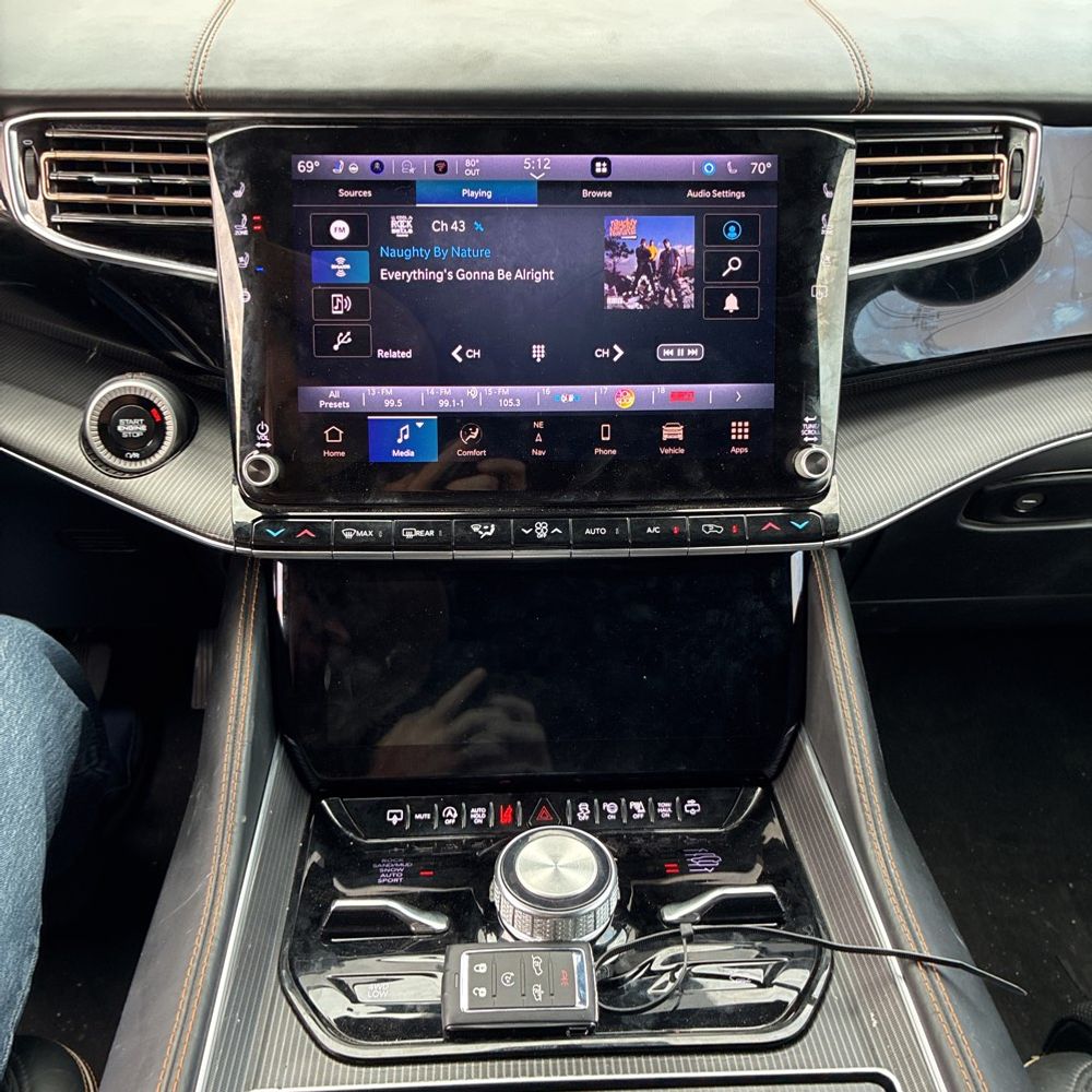 2024 Jeep Grand Wagoneer L Series III Obsidian