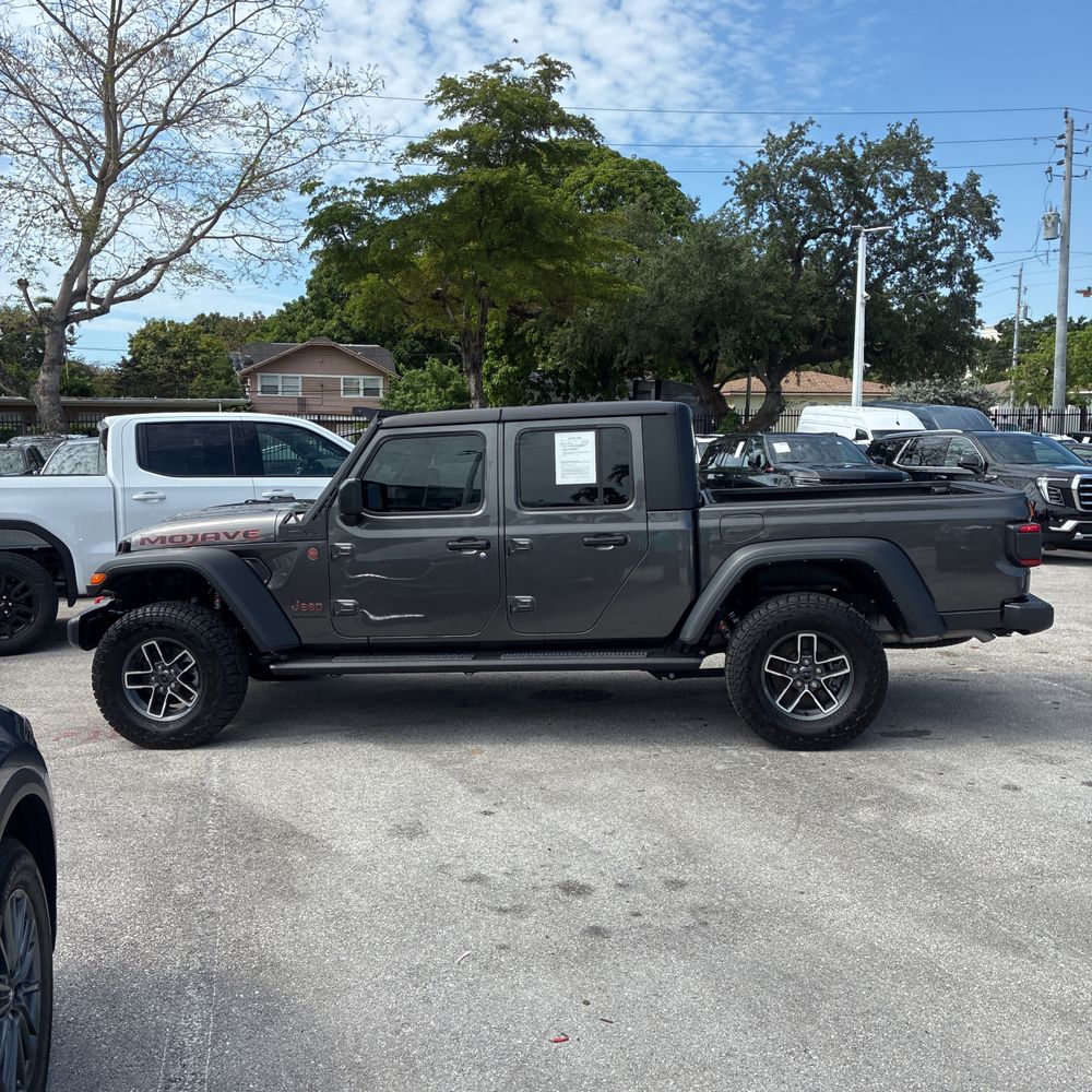 2024 Jeep Gladiator Mojave