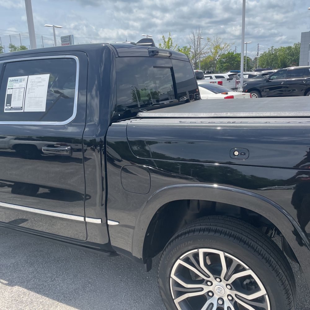 2025 Ram 1500 Tungsten Crew Cab 4x4 5'7" Box