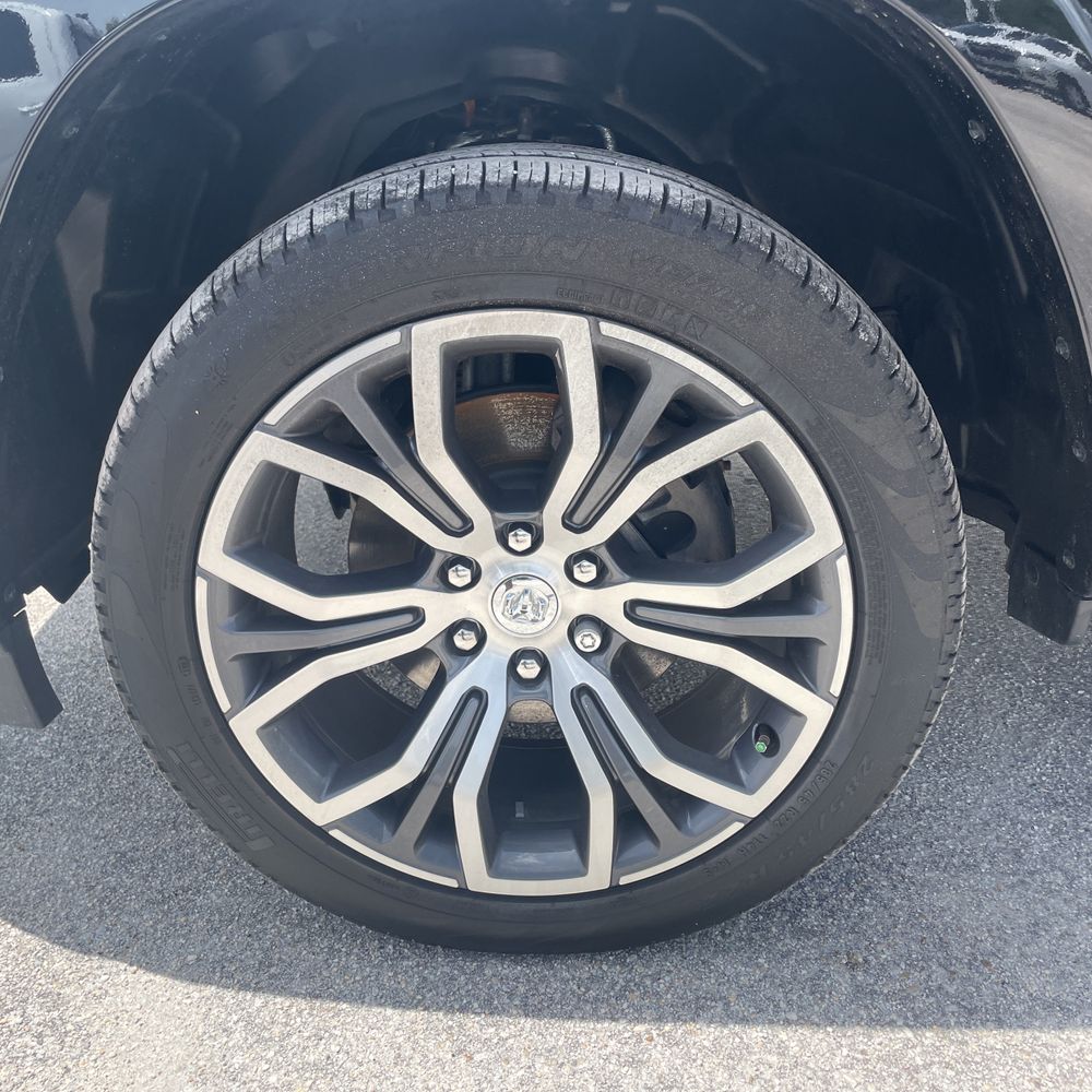 2025 Ram 1500 Tungsten Crew Cab 4x4 5'7" Box