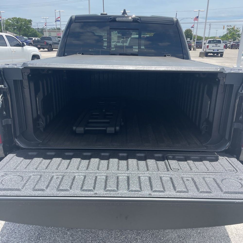 2025 Ram 1500 Tungsten Crew Cab 4x4 5'7" Box