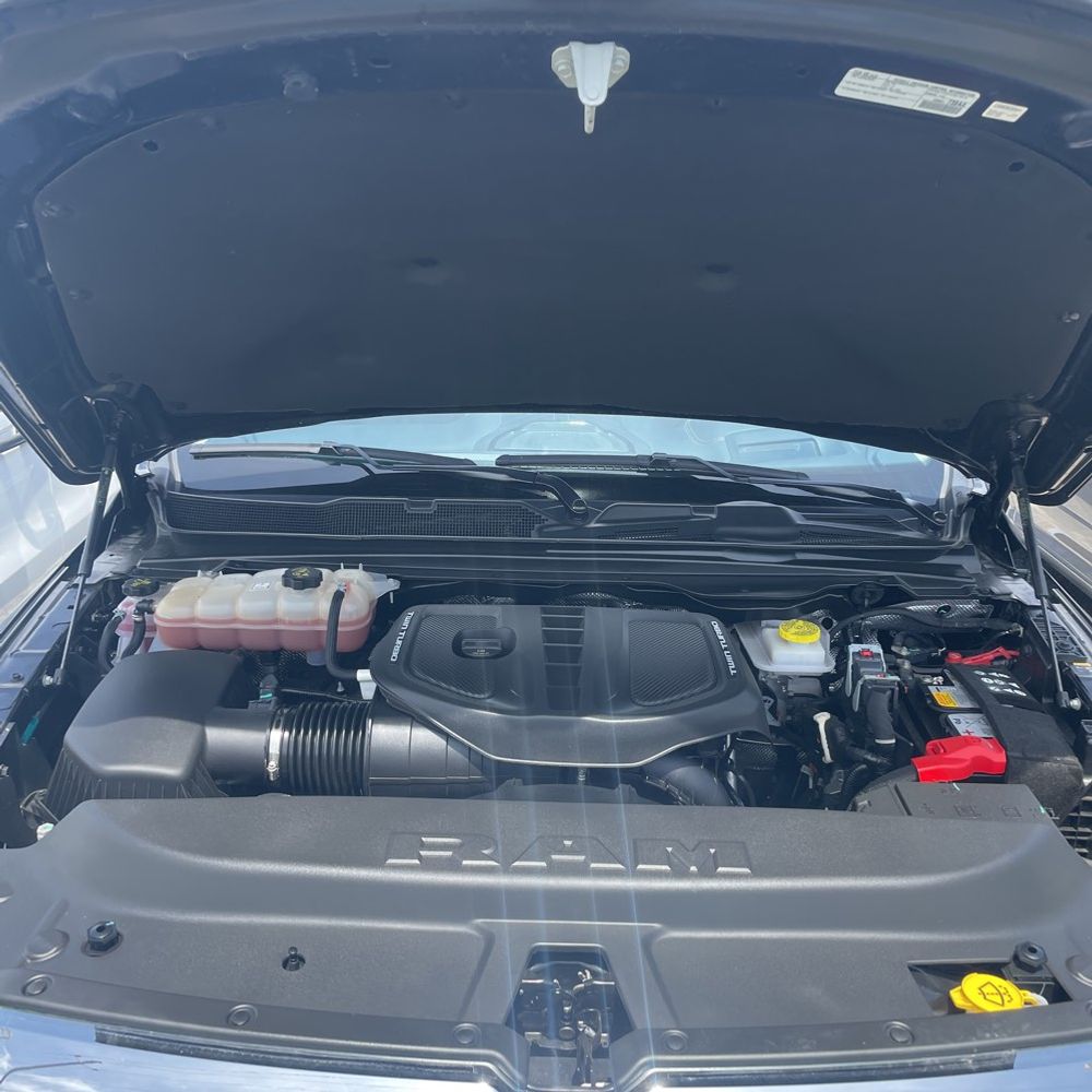 2025 Ram 1500 Tungsten Crew Cab 4x4 5'7" Box