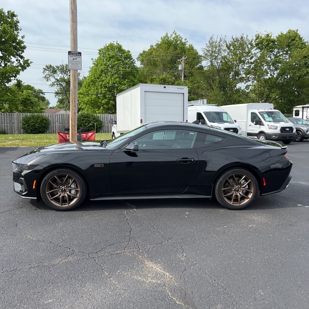 2025 Ford Mustang GT Premium