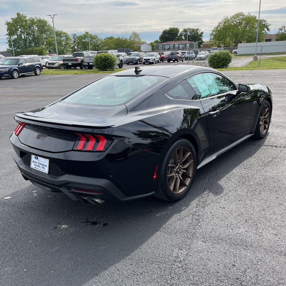 2025 Ford Mustang GT Premium