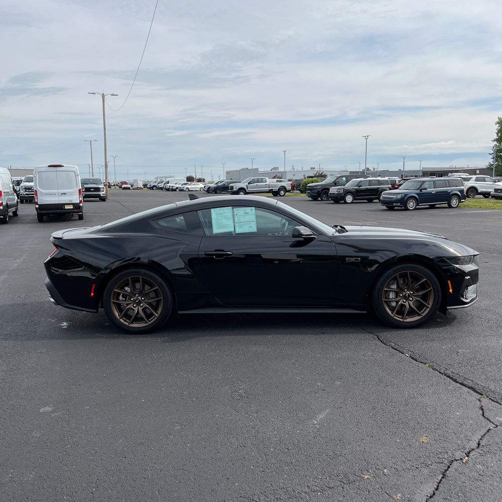 2025 Ford Mustang GT Premium