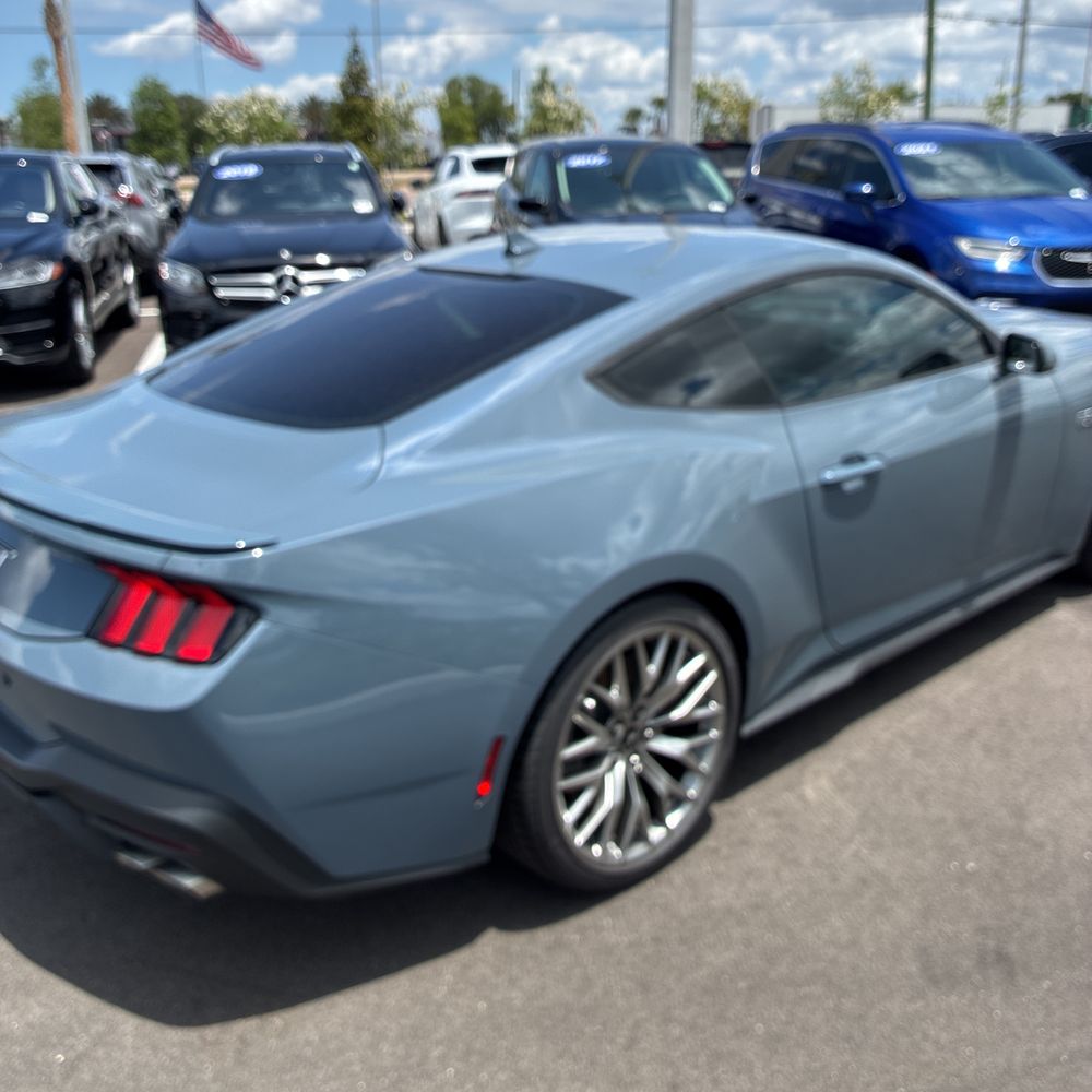 2025 Ford Mustang GT Premium