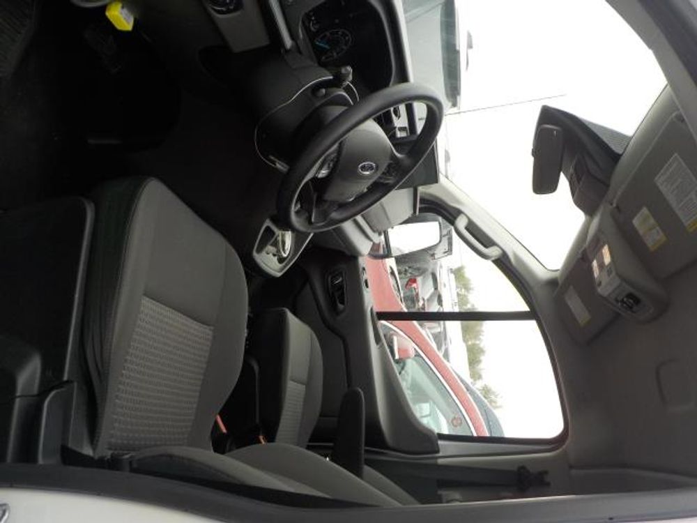 2024 Ford Transit Passenger Wagon XLT