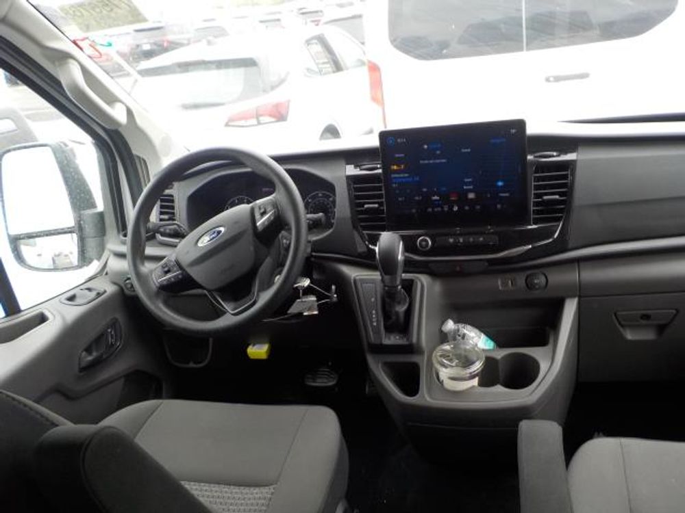 2024 Ford Transit Passenger Wagon XLT