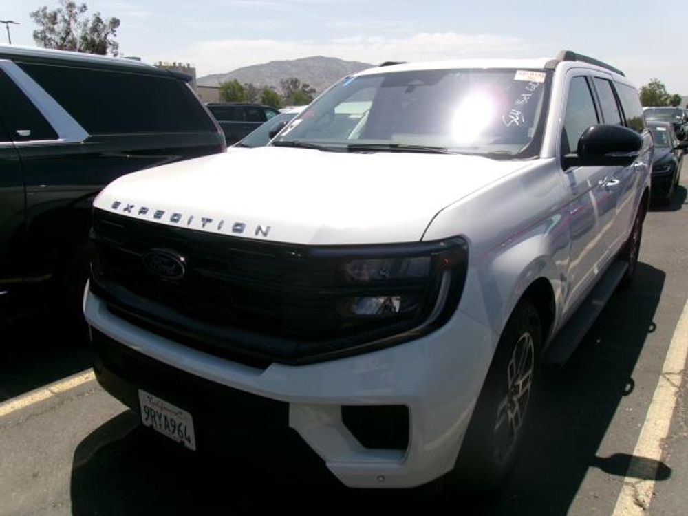 2025 Ford Expedition Max Active