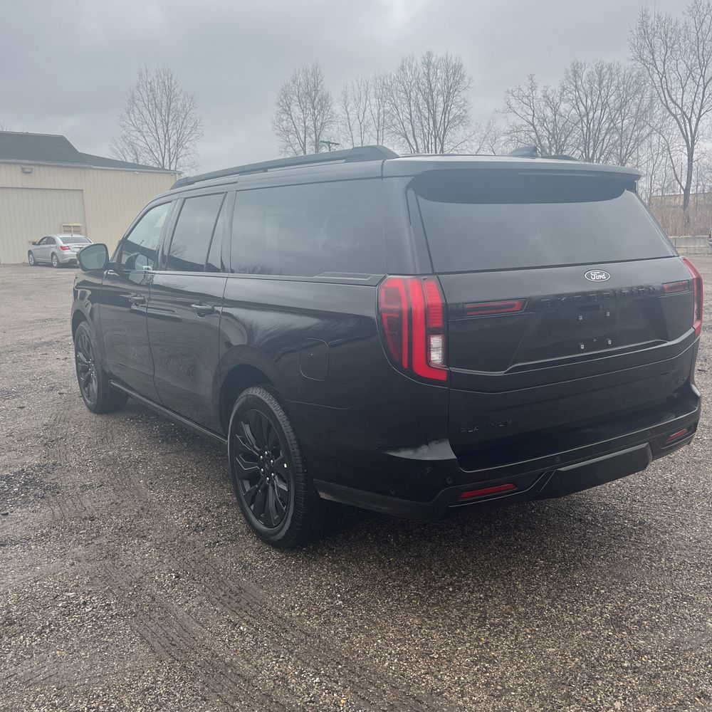 2025 Ford Expedition Max Platinum