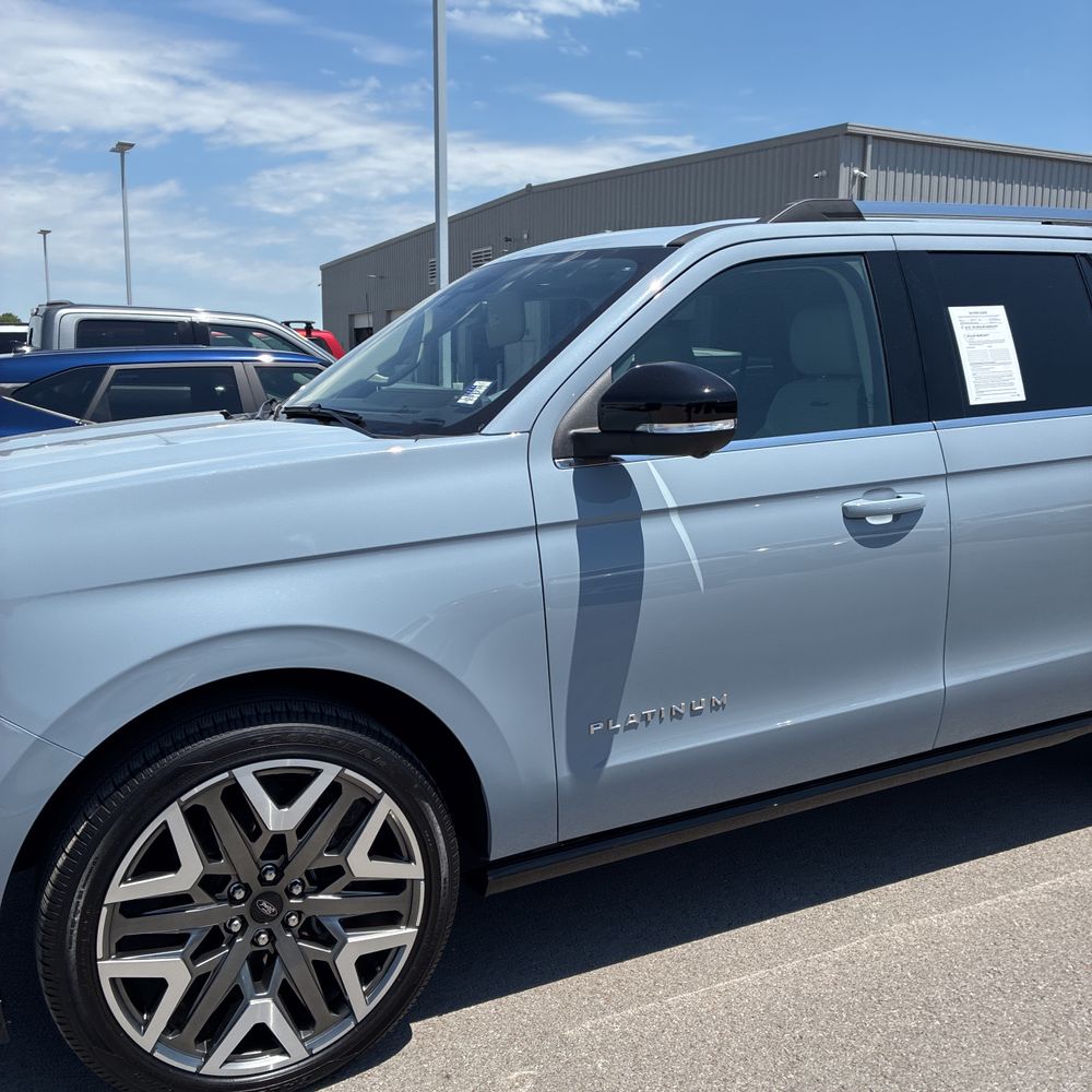 2025 Ford Expedition MAX Platinum