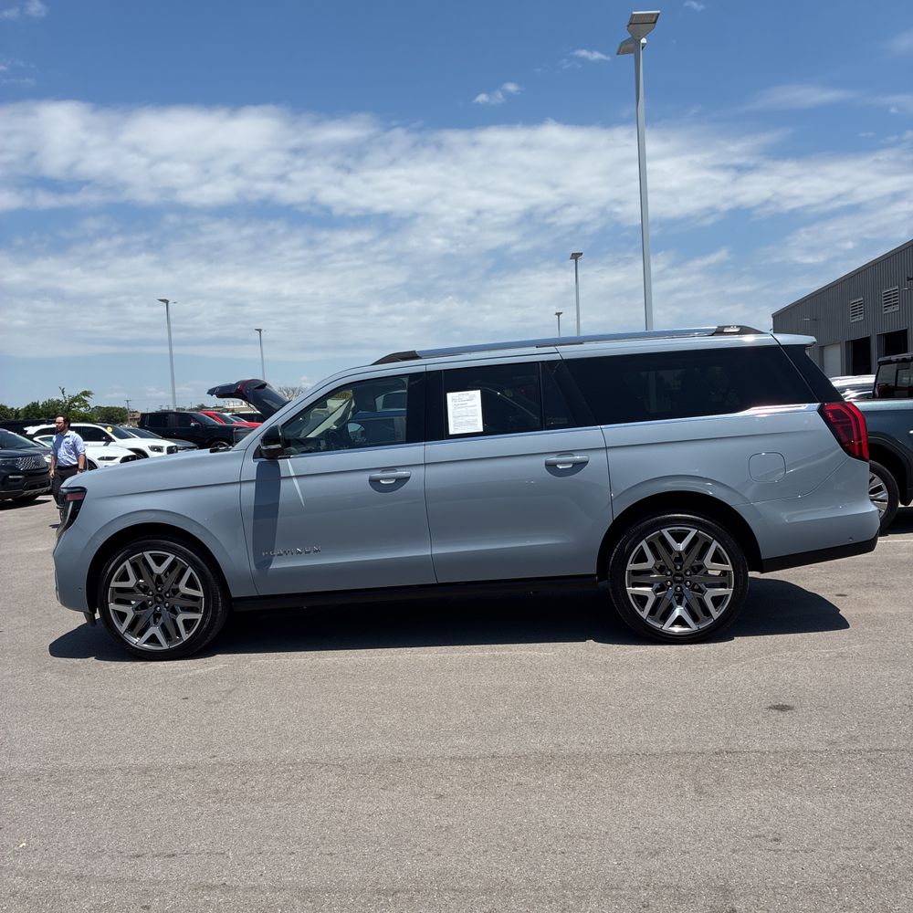 2025 Ford Expedition MAX Platinum