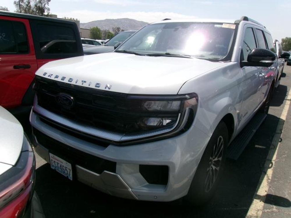 2025 Ford Expedition Platinum