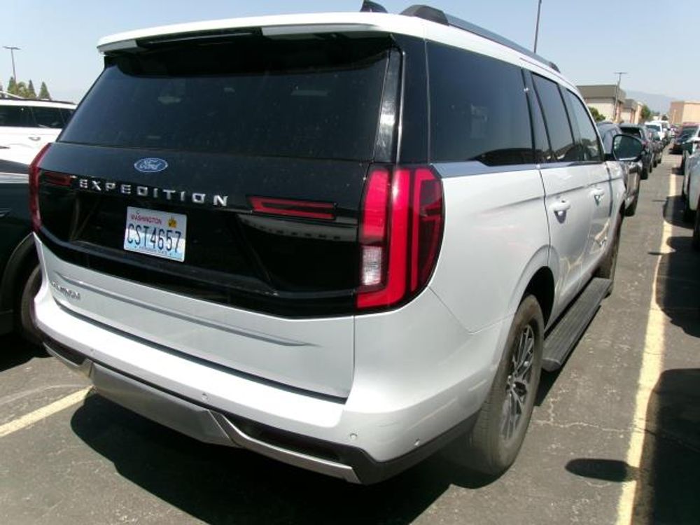 2025 Ford Expedition Platinum