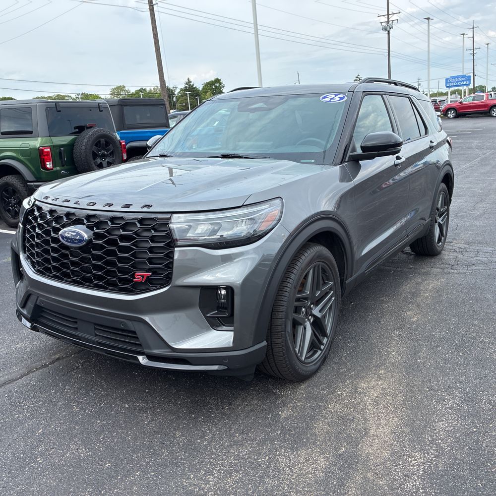 2025 Ford Explorer ST