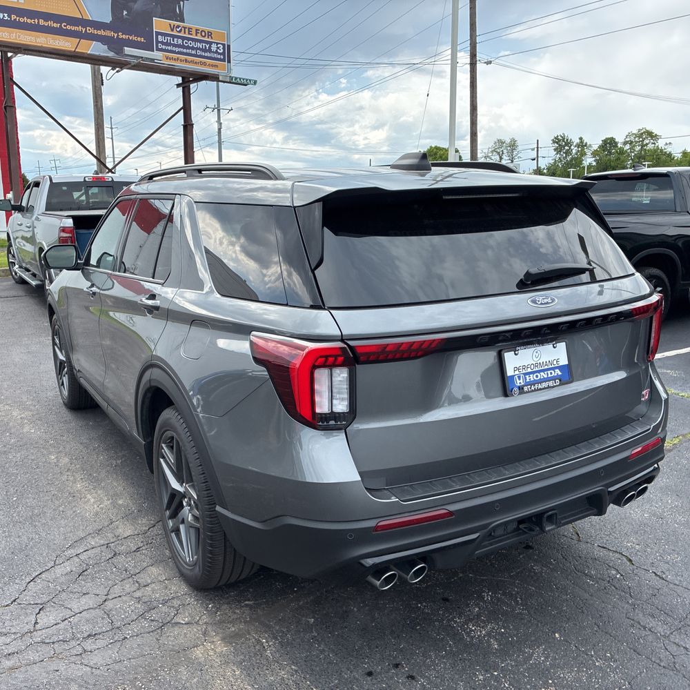 2025 Ford Explorer ST