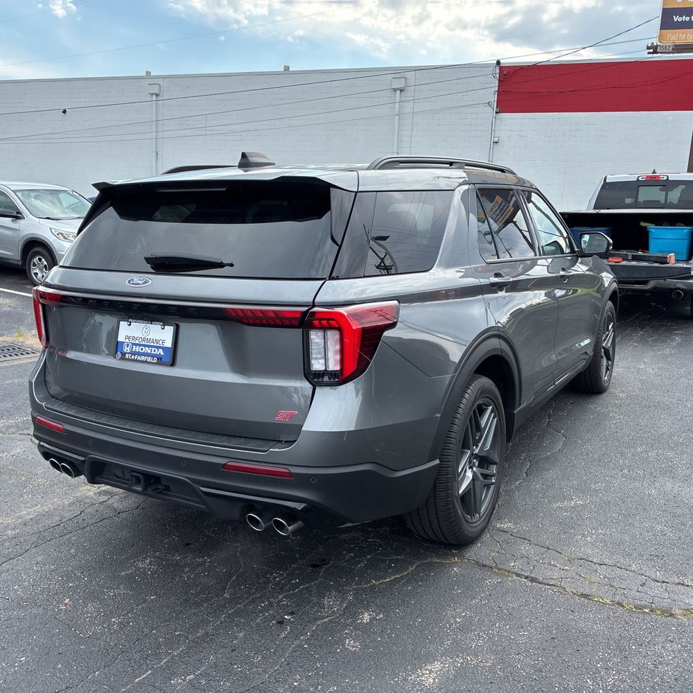 2025 Ford Explorer ST