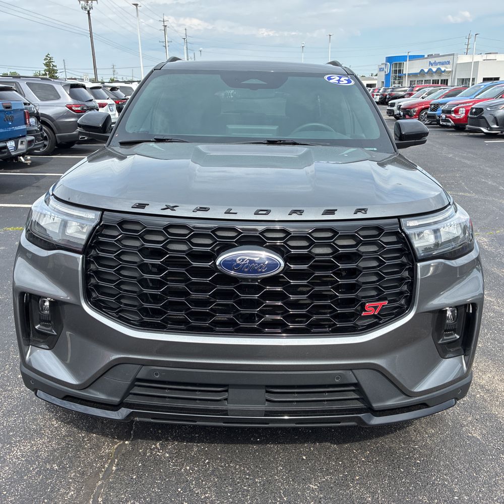 2025 Ford Explorer ST