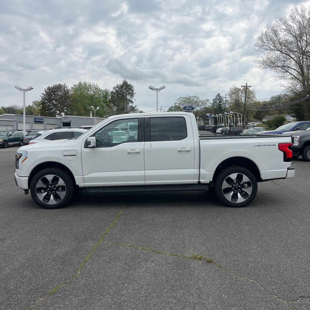 2023 Ford F-150 Lightning Platinum