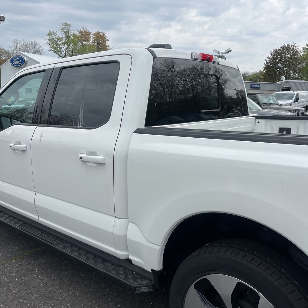 2023 Ford F-150 Lightning Platinum