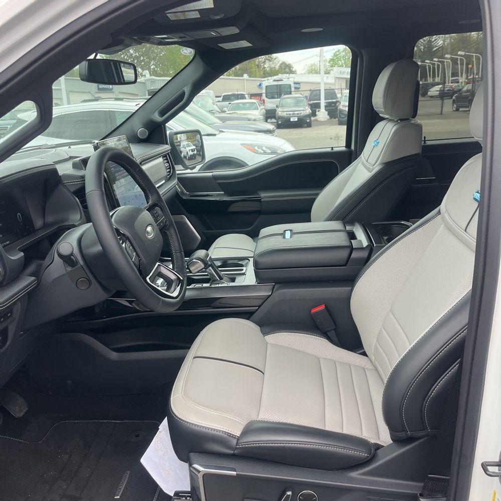 2023 Ford F-150 Lightning Platinum