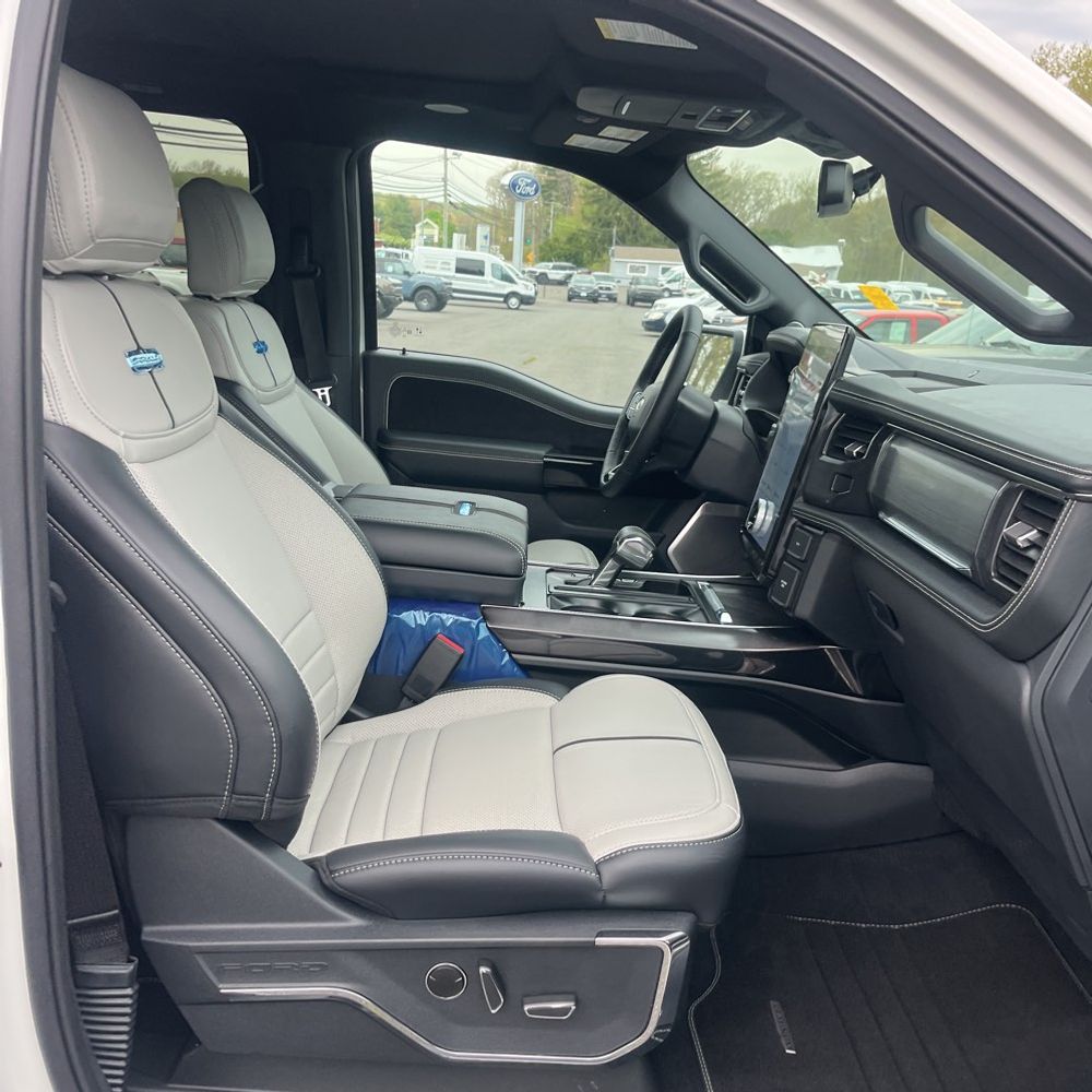 2023 Ford F-150 Lightning Platinum