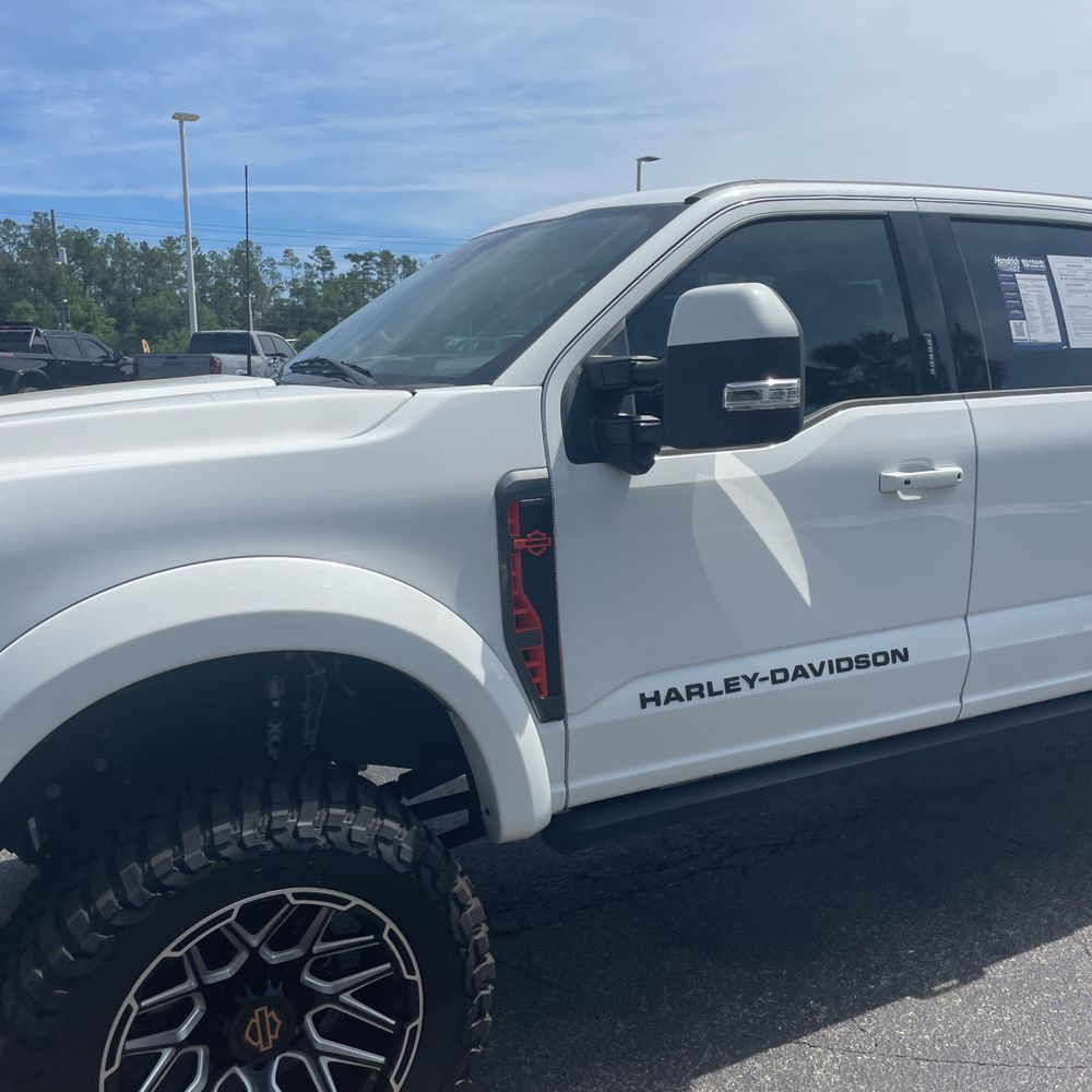 2023 Ford F-250 Super Duty Lariat