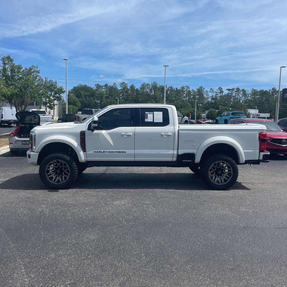 2023 Ford F-250 Super Duty Lariat
