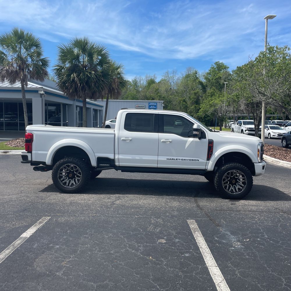 2023 Ford F-250 Super Duty Lariat