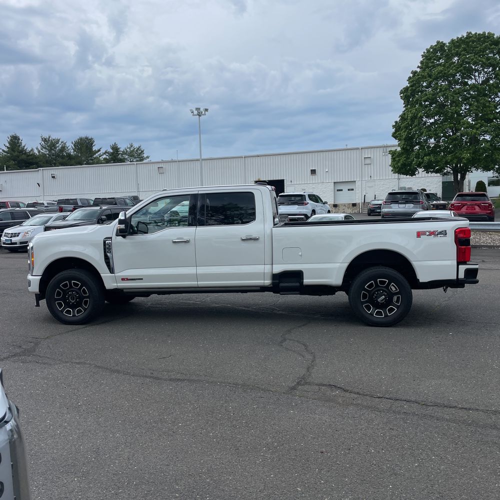2023 Ford F-350 Super Duty Platinum