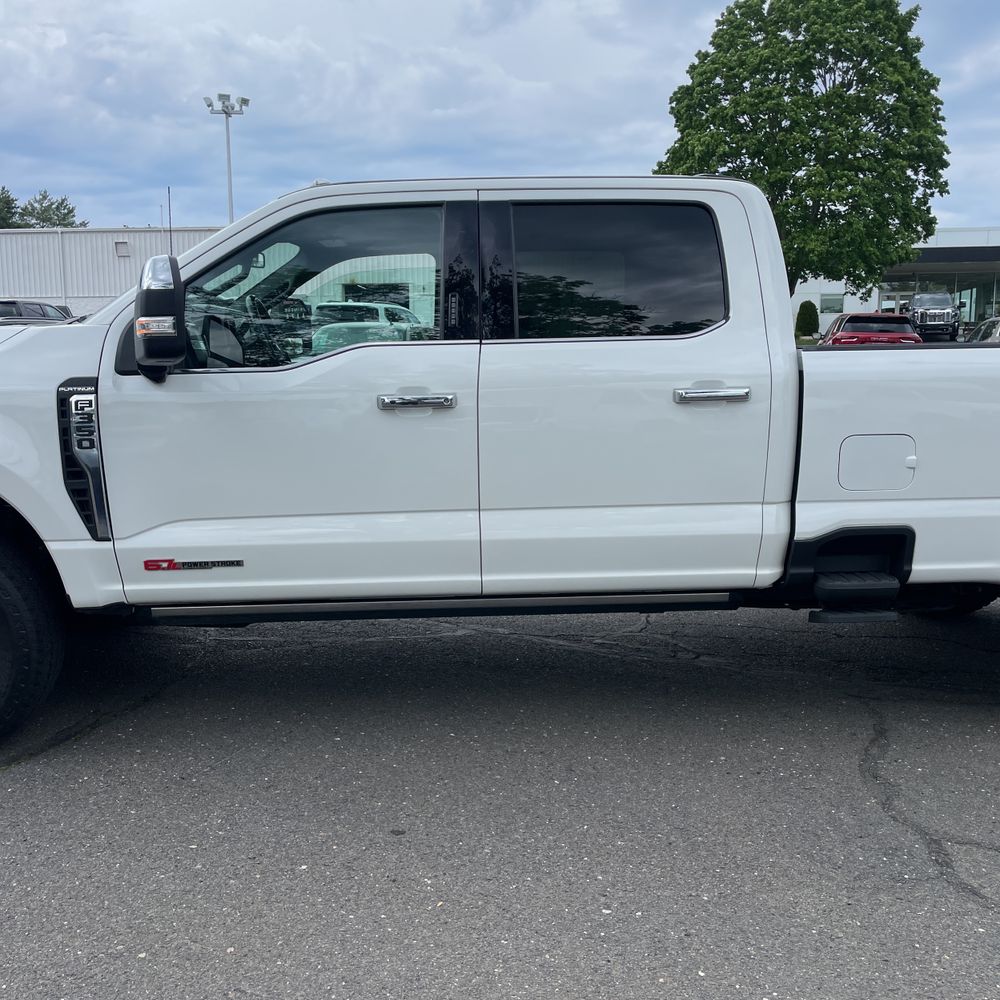 2023 Ford F-350 Super Duty Platinum