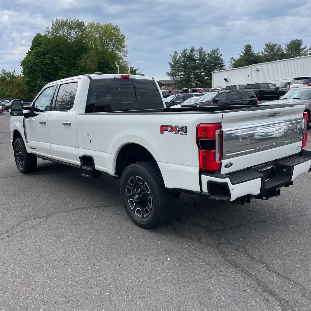 2023 Ford F-350 Super Duty Platinum