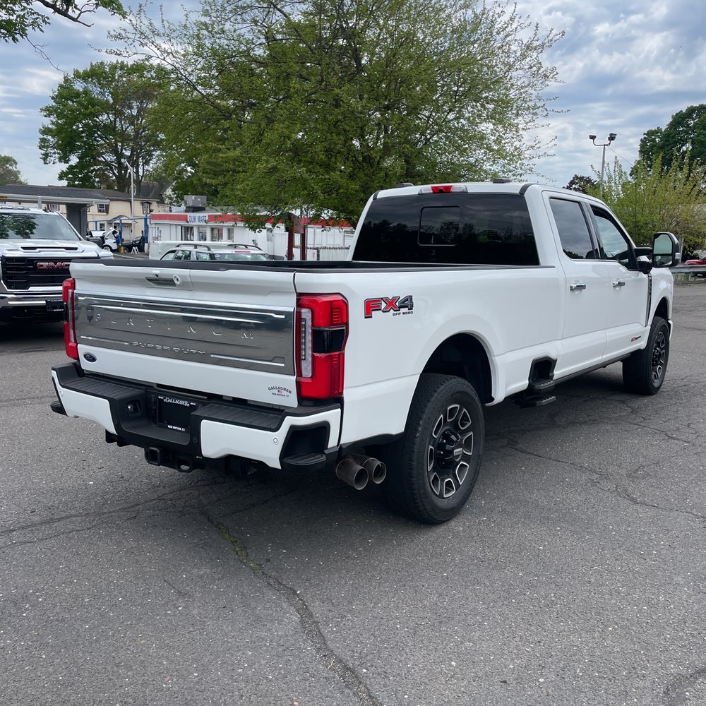 2023 Ford F-350 Super Duty Platinum
