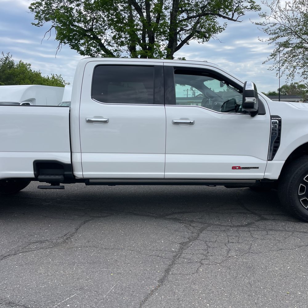 2023 Ford F-350 Super Duty Platinum